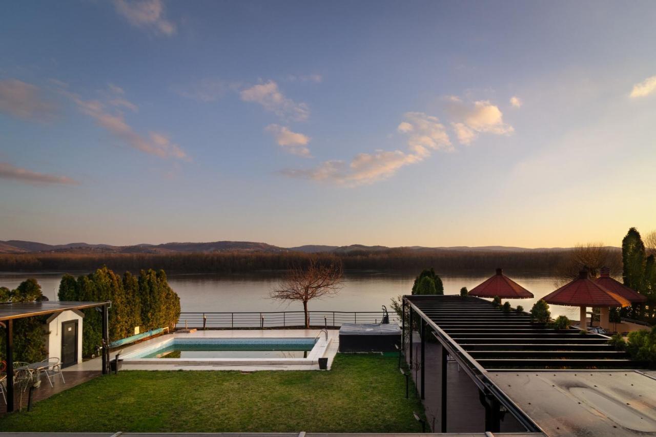 Guest House Panorama Aqualux With Free Parking Novi Sad Bagian luar foto