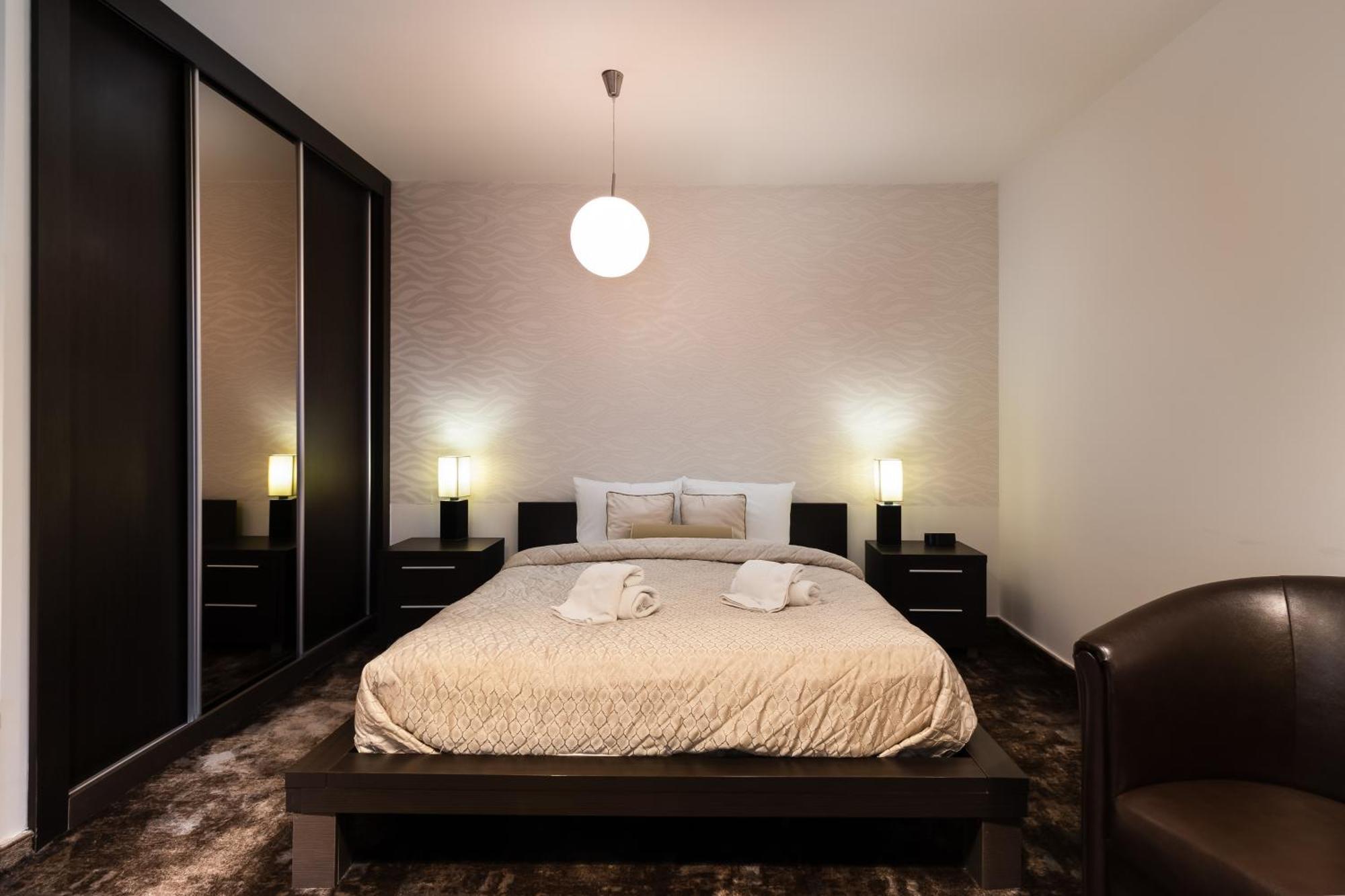 Guest House Panorama Aqualux With Free Parking Novi Sad Ruang foto