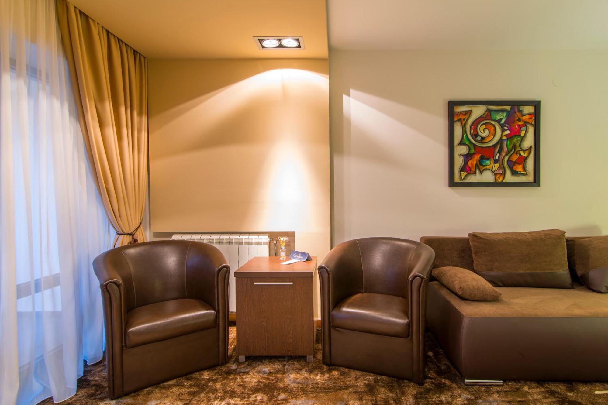 Guest House Panorama Aqualux With Free Parking Novi Sad Ruang foto