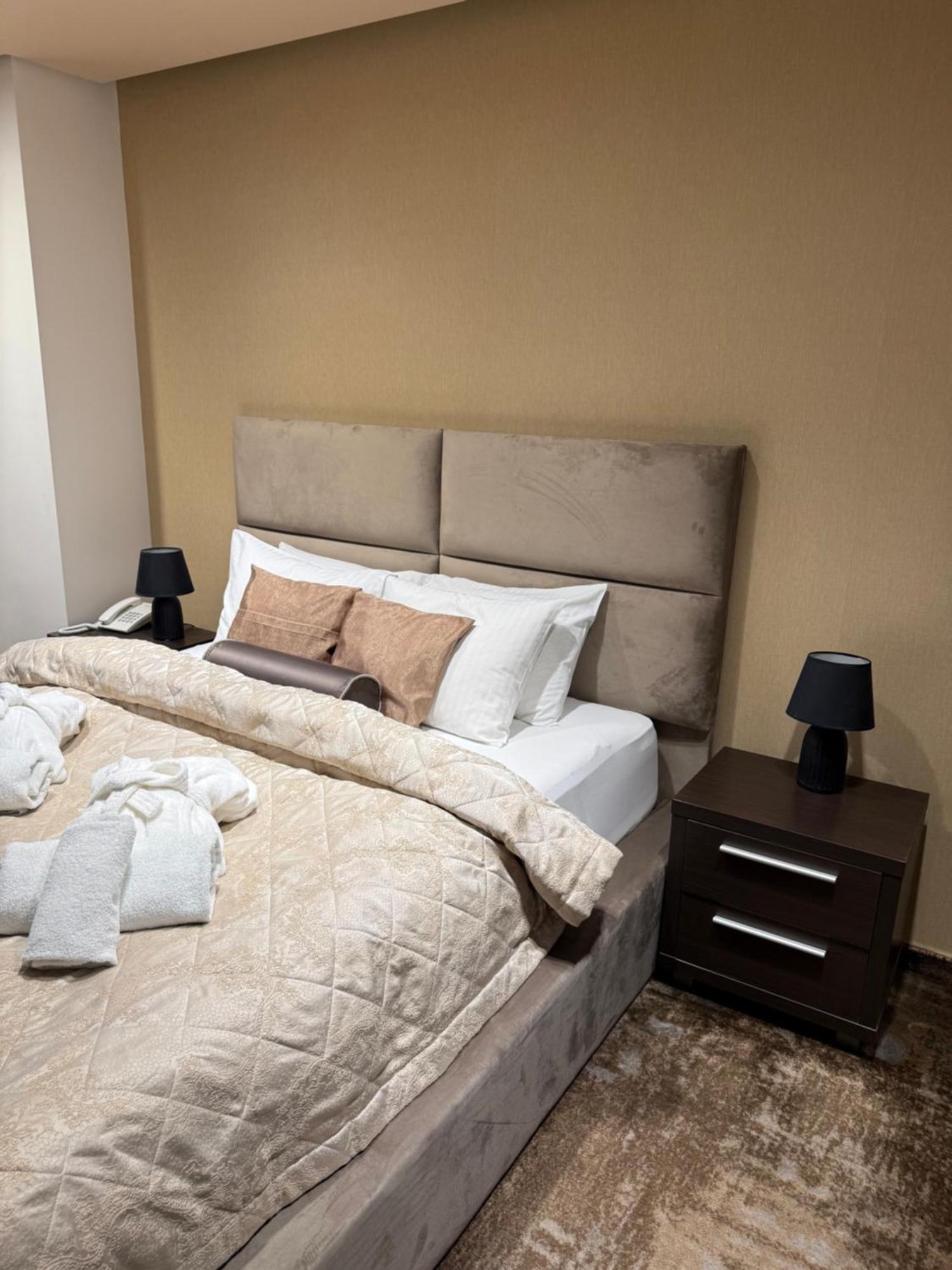 Guest House Panorama Aqualux With Free Parking Novi Sad Bagian luar foto