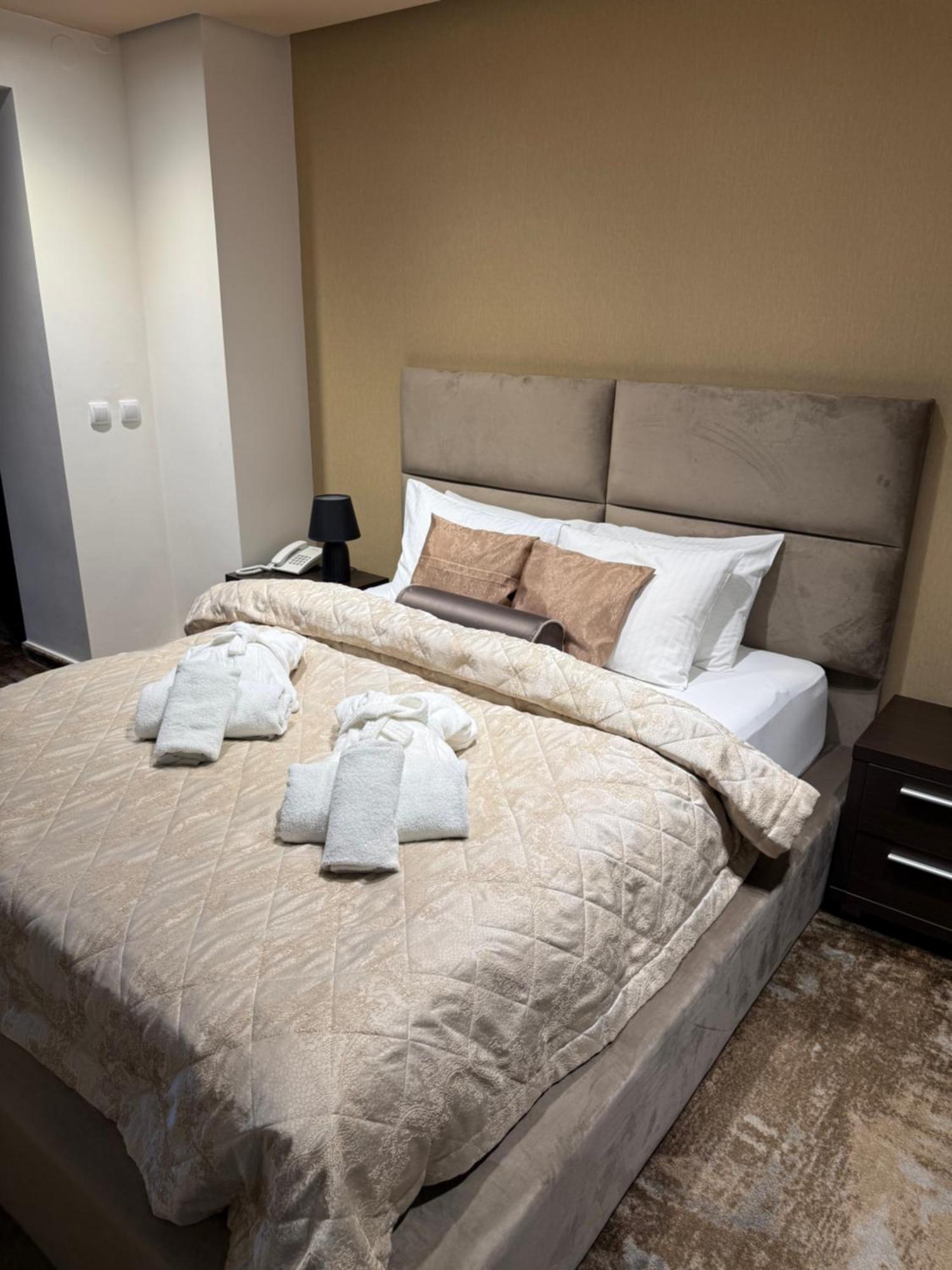 Guest House Panorama Aqualux With Free Parking Novi Sad Bagian luar foto