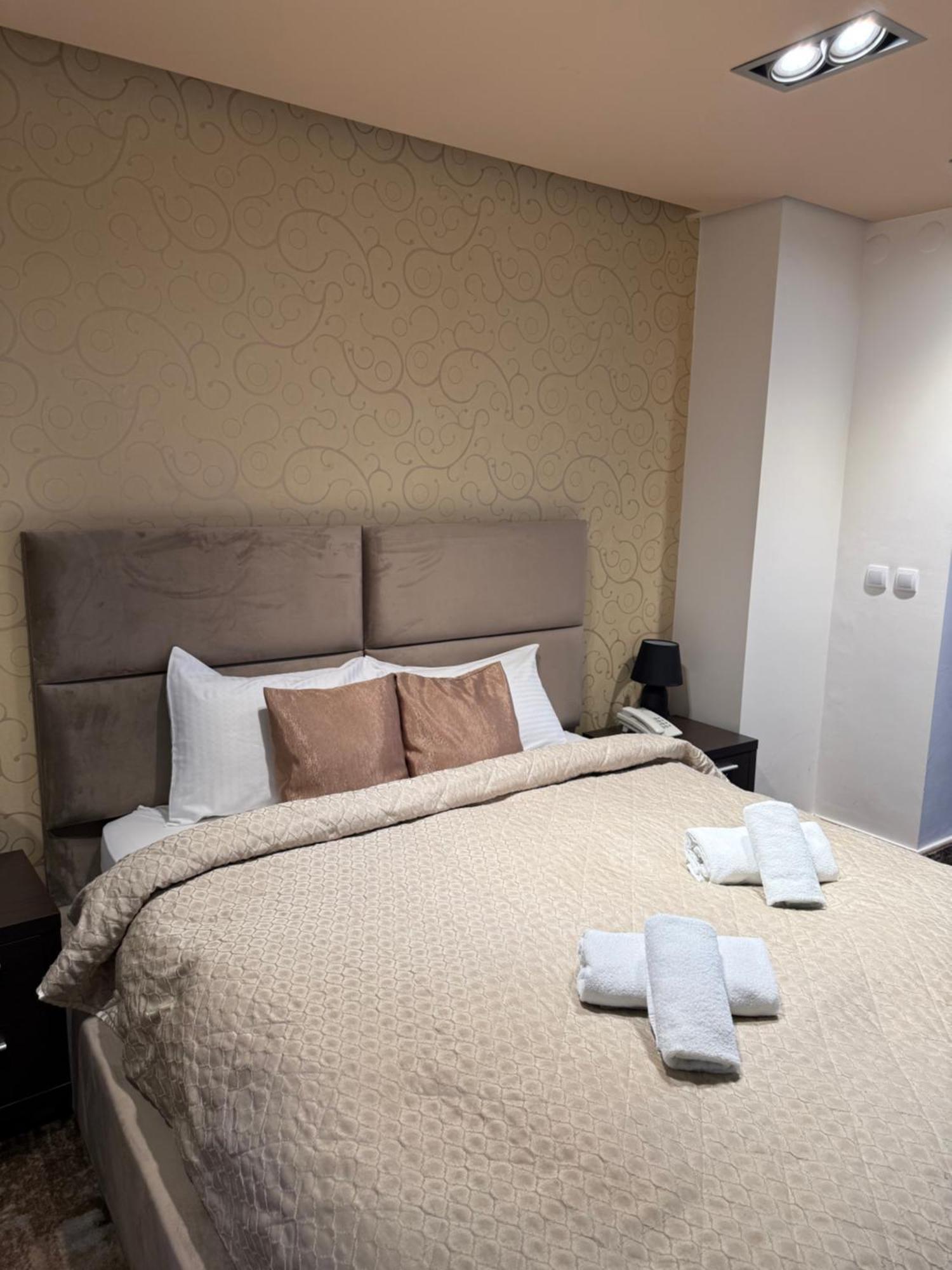 Guest House Panorama Aqualux With Free Parking Novi Sad Bagian luar foto