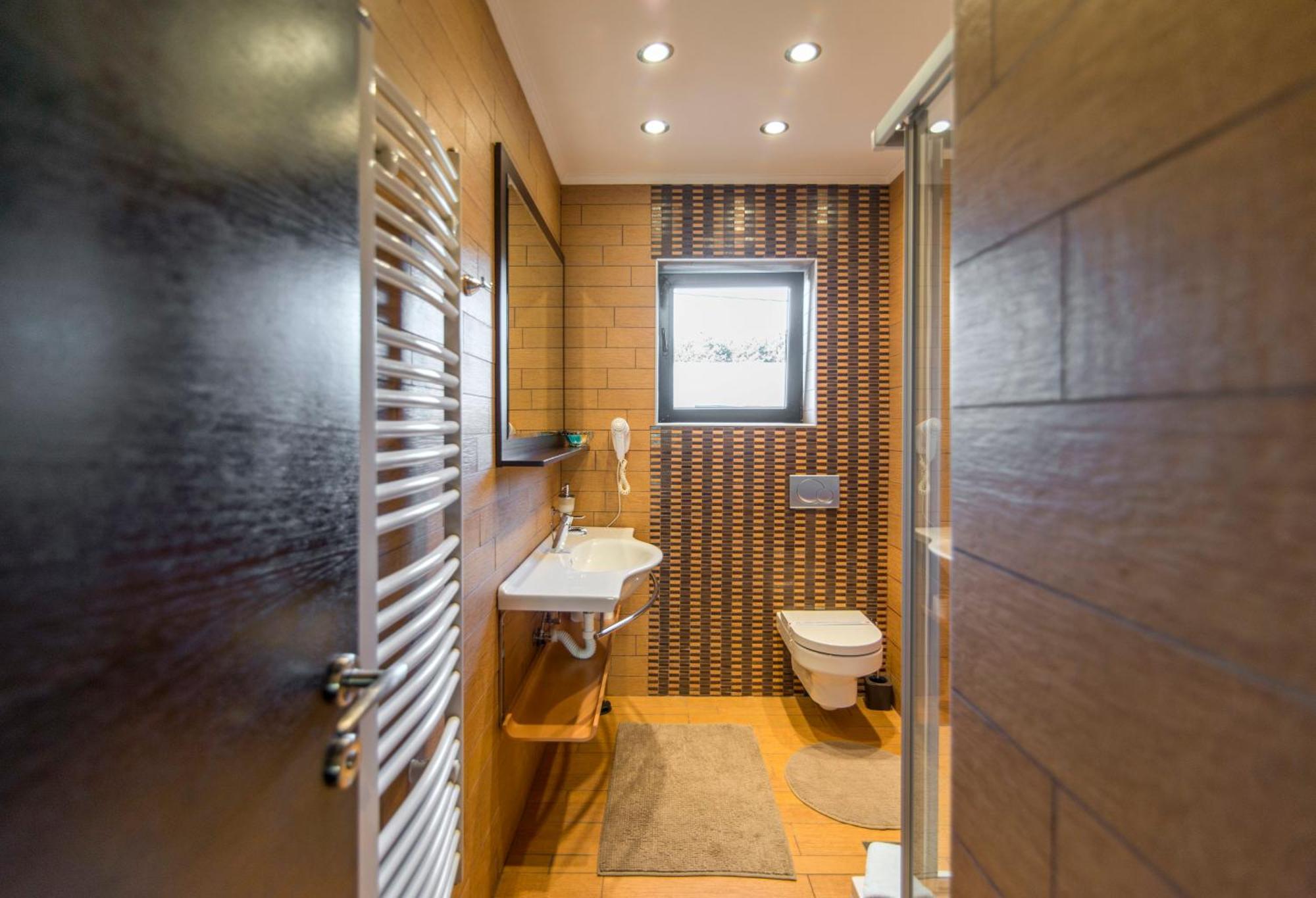 Guest House Panorama Aqualux With Free Parking Novi Sad Bagian luar foto