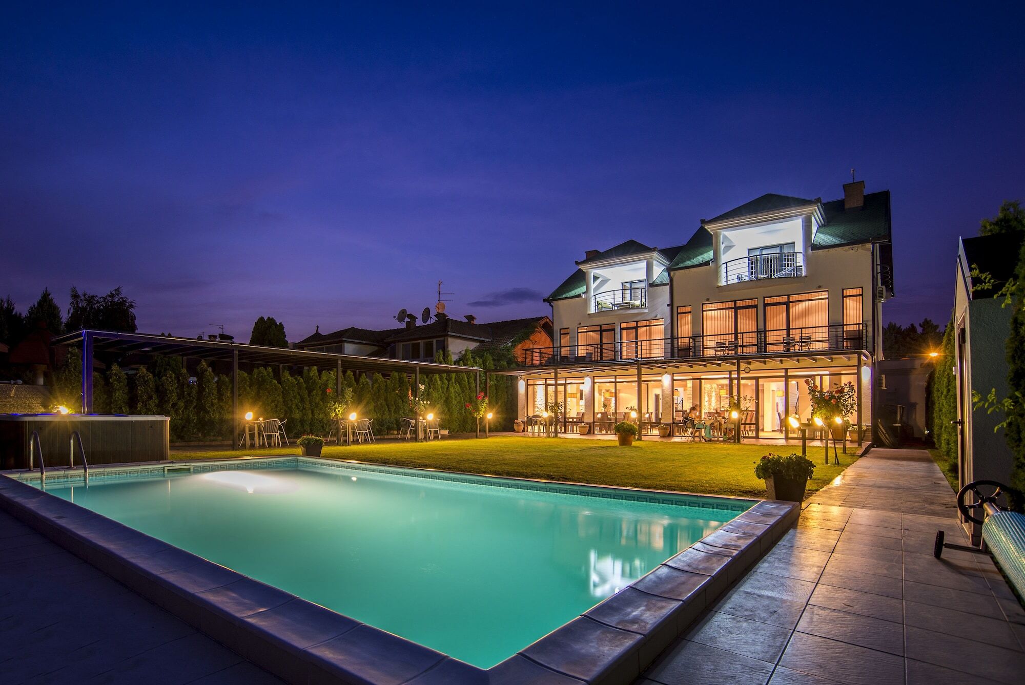 Guest House Panorama Aqualux With Free Parking Novi Sad Bagian luar foto