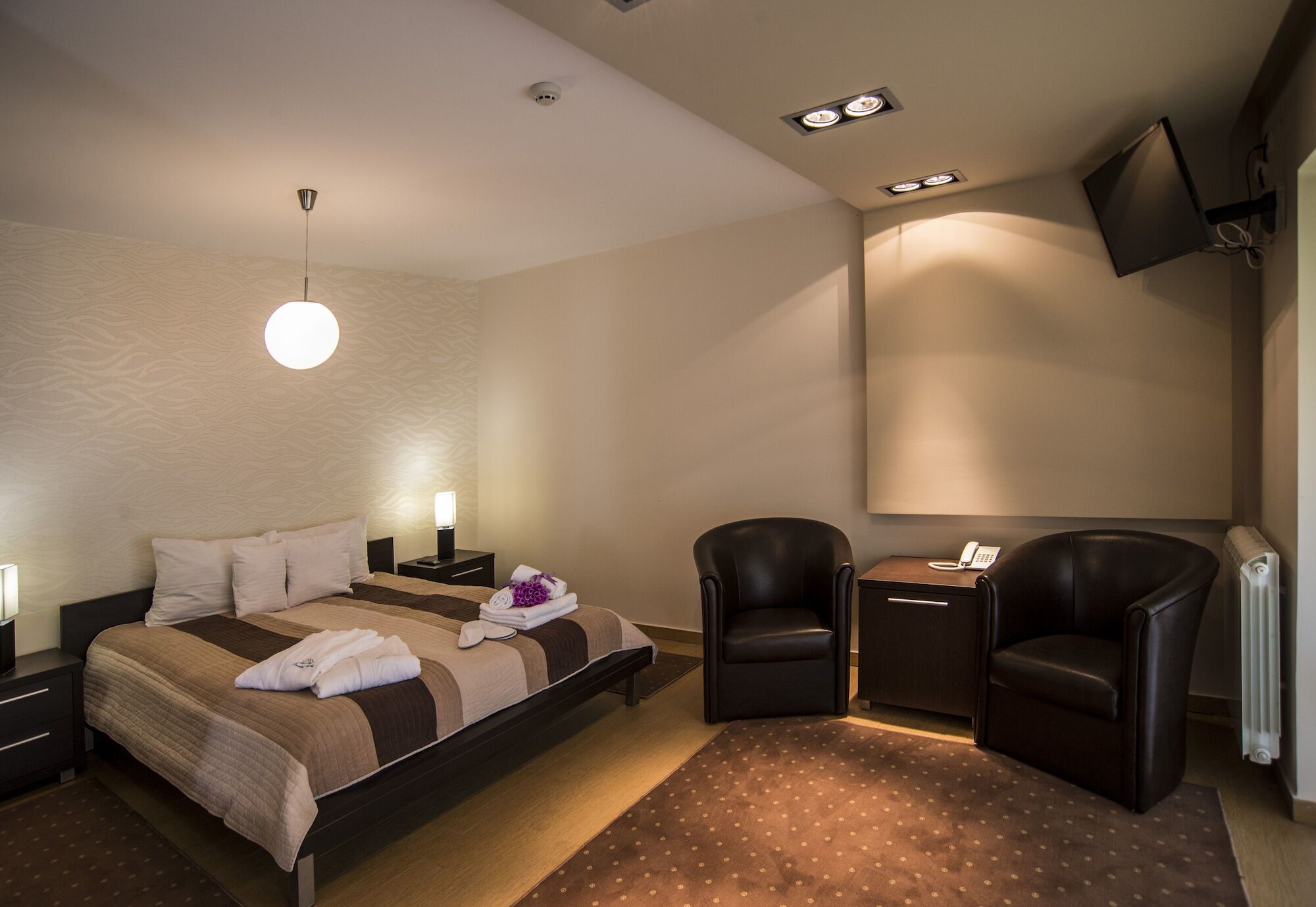 Guest House Panorama Aqualux With Free Parking Novi Sad Bagian luar foto